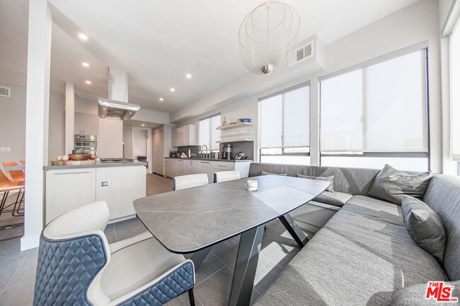 1115 14th St in Santa Monica, CA - Building Photo - Building Photo