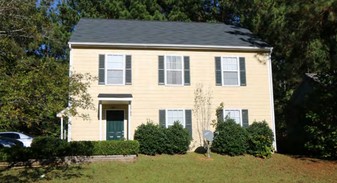 4702-4745 Victoria Dr in Flowery Branch, GA - Foto de edificio - Building Photo