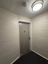 103 Wiltshire Rd in Scarsdale, NY - Foto de edificio - Building Photo