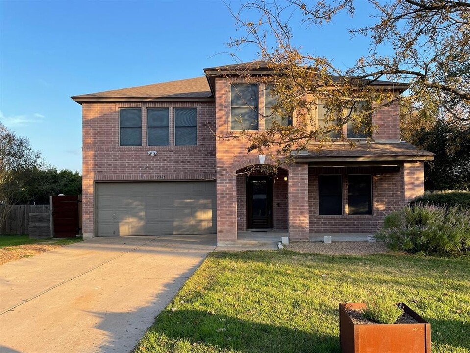 7305 Pusch Ridge Loop in Austin, TX - Building Photo