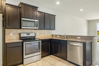 9210 Hillcroft Dr in Riverview, FL - Building Photo - Building Photo