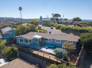 15 Buckland Ct in San Carlos, CA - Building Photo - Building Photo