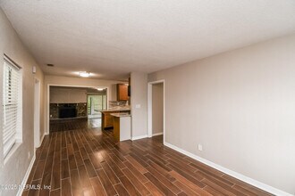 10429 Anders Blvd in Jacksonville, FL - Building Photo - Building Photo