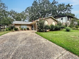 9105 Peach Tree Ln in Sherwood, AR - Building Photo