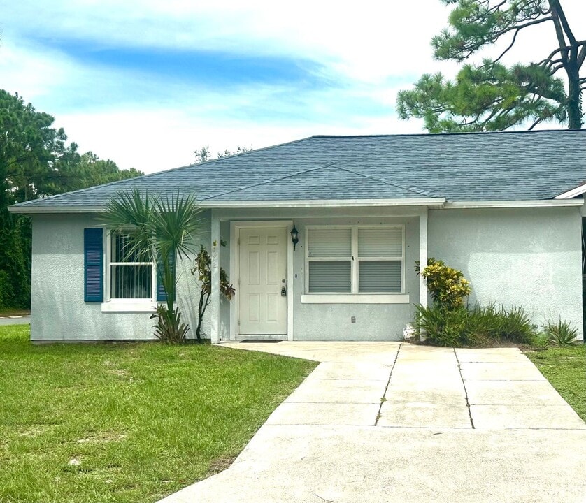 182 Empress Ave in Sebastian, FL - Building Photo