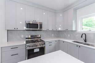 14914-14109 109 Ave in Edmonton, AB - Building Photo
