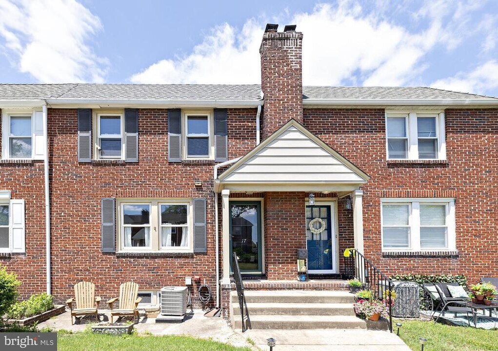 17 Dowling Ave in Audubon, NJ - Building Photo
