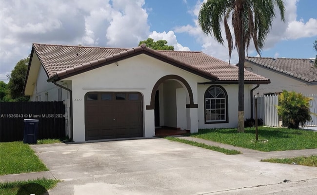 property at 2424 SW 143rd Pl