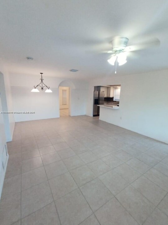 5880 NW 16th Pl, Unit 5880 in Sunrise, FL - Building Photo