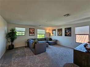 11299 Shady Blossom Dr in Ft. Myers, FL - Foto de edificio - Building Photo