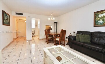 2851 Leonard Dr in Aventura, FL - Building Photo - Building Photo