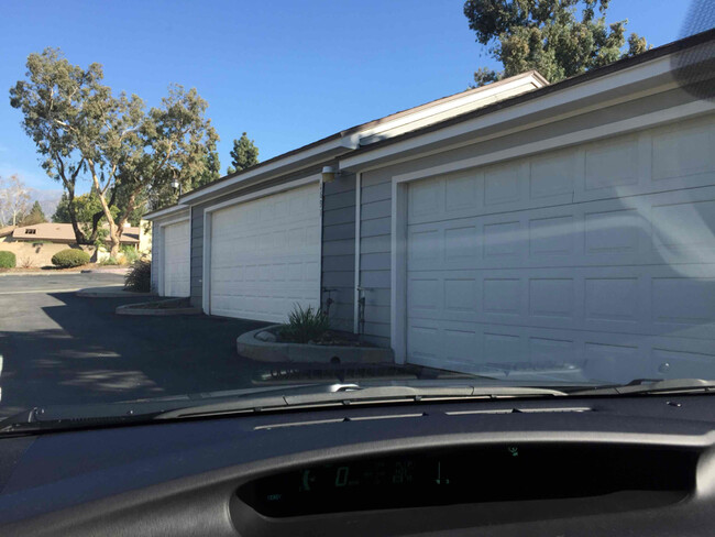 1691 N Mountain Ave in Upland, CA - Building Photo - Building Photo