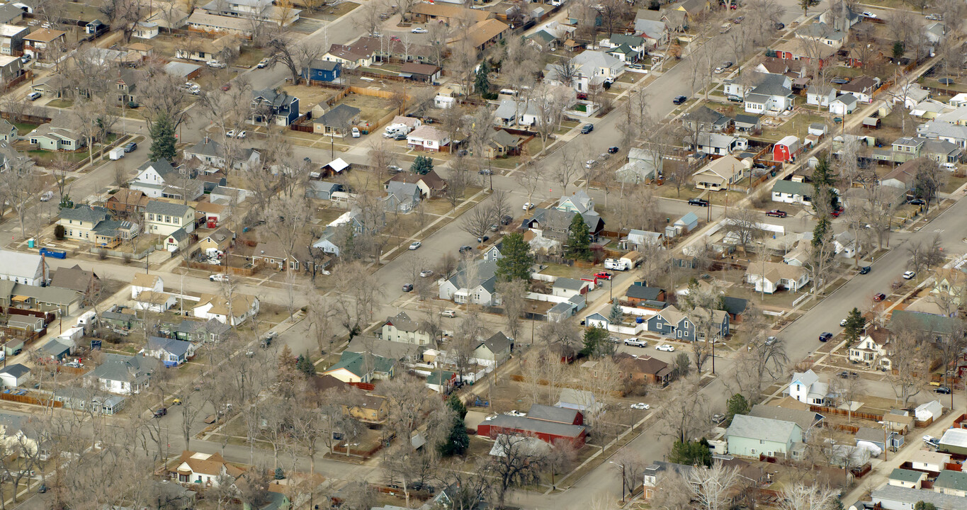 812 5th St in Berthoud, CO - Foto de edificio