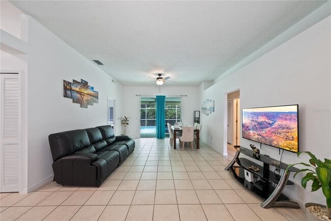 3016 Bloomsbury Dr in Kissimmee, FL - Building Photo - Building Photo