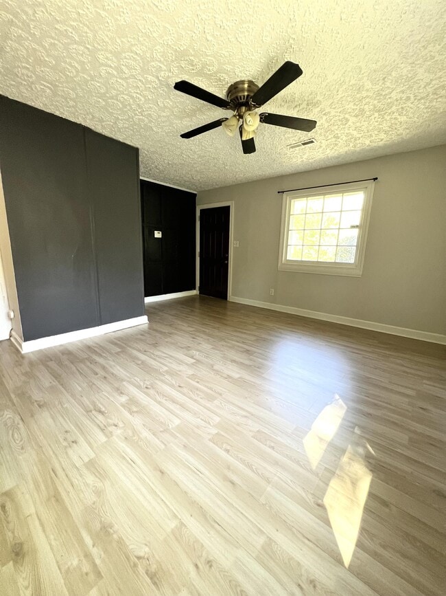 1311 Joyce St in Greensboro, NC - Building Photo - Building Photo
