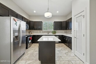 13183 Wesleyan in El Paso, TX - Building Photo - Building Photo