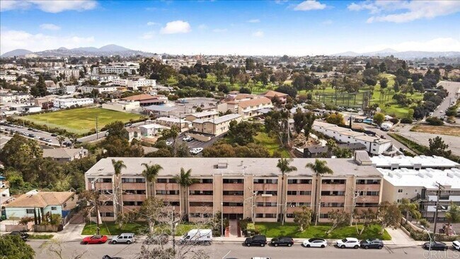 4041 Oakcrest Dr in San Diego, CA - Building Photo - Building Photo