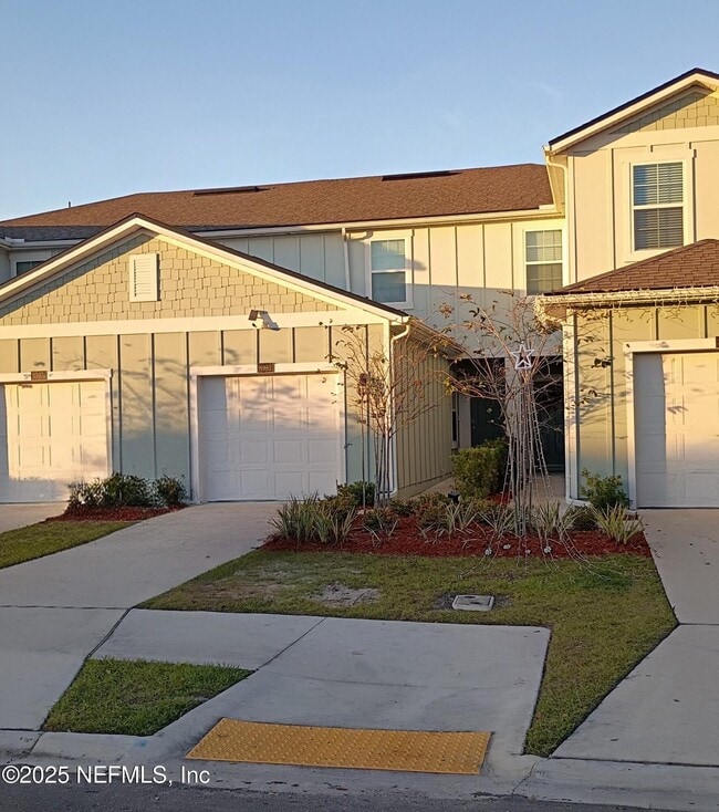 8995 Gifford Dr in Jacksonville, FL - Building Photo - Building Photo