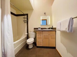 16 Manitou Rd, Unit SI ID1386666P in Fernie, BC - Building Photo - Building Photo