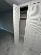 1060 NW 80th Ave, Unit 205 in Margate, FL - Foto de edificio - Building Photo
