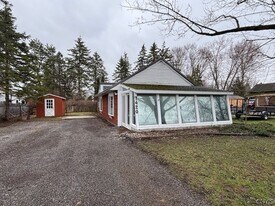 7420 Mapleview Rd in Cicero, NY - Building Photo