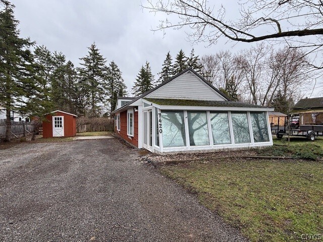 7420 Mapleview Rd in Cicero, NY - Building Photo