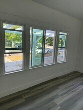 1301 W 47th St in Los Angeles, CA - Building Photo - Building Photo