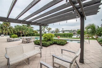 222 Bay Point in Naples, FL - Building Photo - Building Photo