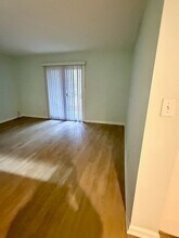 30 Mathews Dr in Hilton Head Island, SC - Building Photo - Building Photo