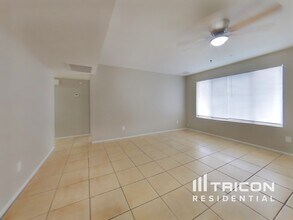 17250 N 36th Ln in Glendale, AZ - Building Photo - Building Photo