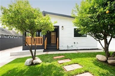 property at 5125 Rockland Ave