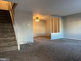 4417 Crossland Rd in Philadelphia, PA - Building Photo