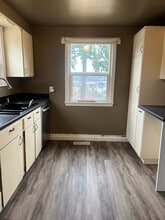 558 Windsor Pl NE in Renton, WA - Building Photo - Building Photo