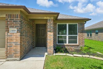 3019 Keystone Square Ln in Rosenberg, TX - Building Photo - Building Photo
