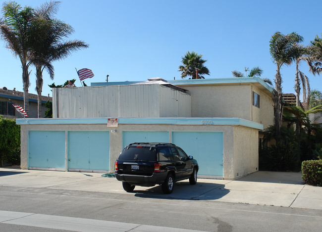 5400 Driftwood St in Oxnard, CA - Foto de edificio - Building Photo