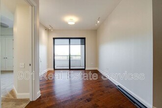 717 Riverside Dr in Memphis, TN - Building Photo - Building Photo