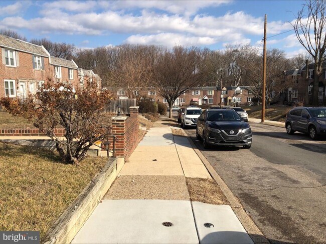 property at 7323 Brookhaven Rd