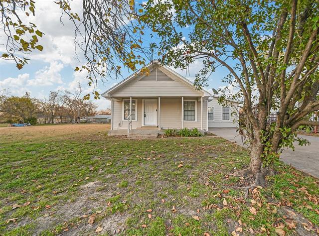 306 W Houston St in Leonard, TX - Building Photo