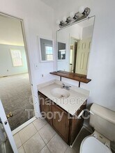 6825 Bluecurl Cir in West Springfield, VA - Foto de edificio - Building Photo