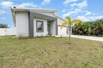 448 St Andre Blvd in Palm Bay, FL - Building Photo - Building Photo