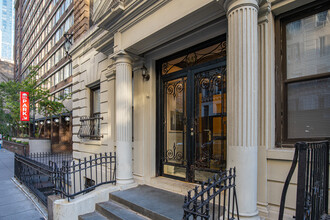 342 W 56th St in New York, NY - Building Photo - Building Photo