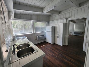 120 SE 7th St in Gainesville, FL - Building Photo - Building Photo