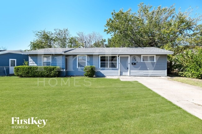 property at 308 Bluebonnet St