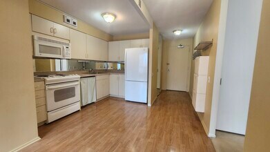 405 N Wabash Ave, Unit 1608 in Chicago, IL - Building Photo - Building Photo