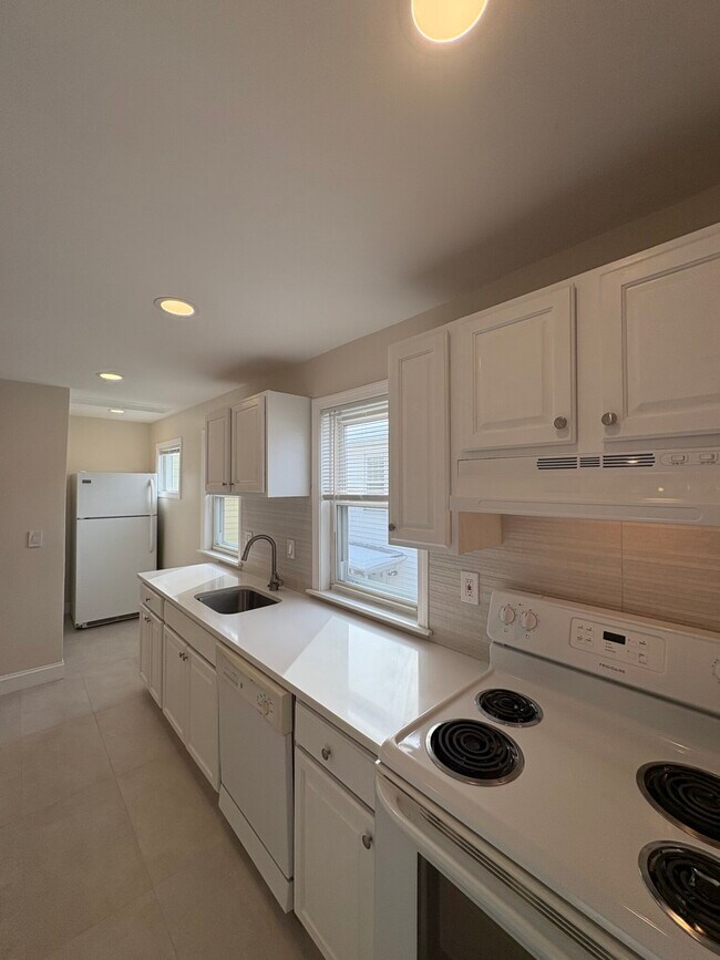 7 Smith St, Unit 2 in Medford, MA - Building Photo - Building Photo