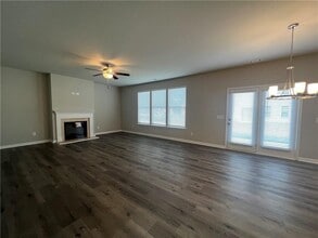 213 Cornwell Wy in Calhoun, GA - Building Photo - Building Photo