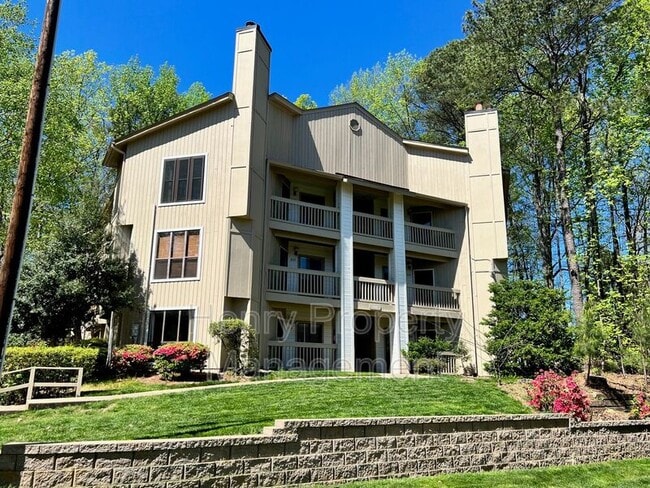 property at 833 New Kent Pl