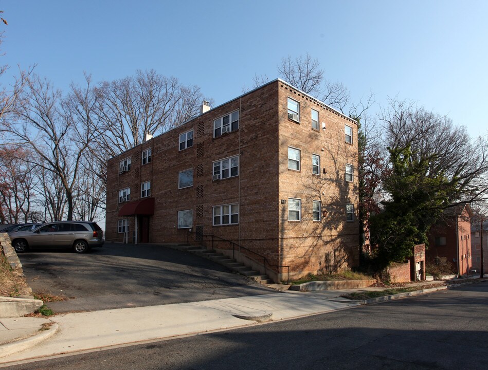 Astor Place Apartments in Washington, DC - Building Photo