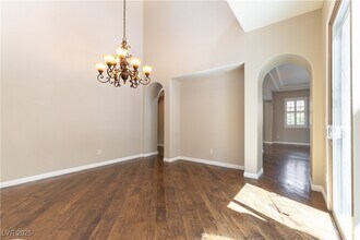 11228 Hedgemont Ave in Las Vegas, NV - Building Photo - Building Photo