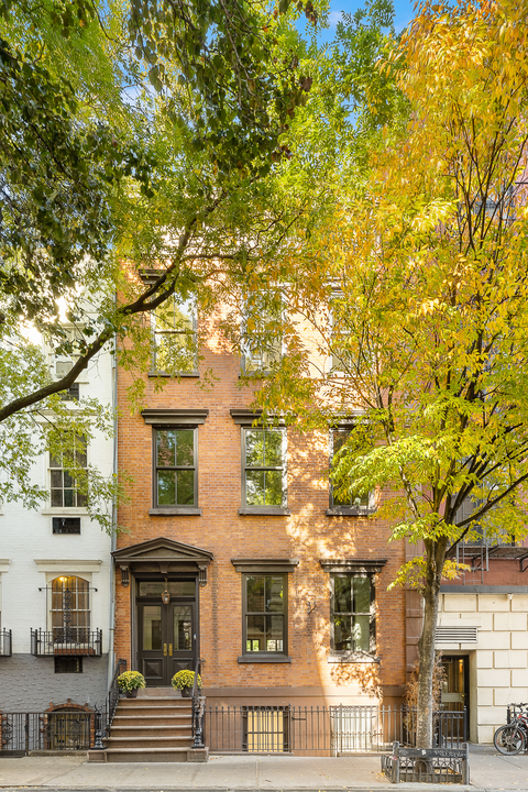 137 Waverly Pl in New York, NY - Foto de edificio